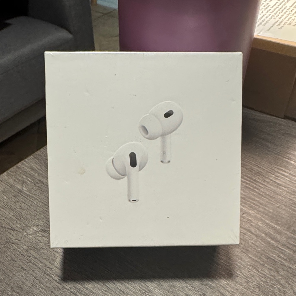 Apple White Wireless Earbuds Pro